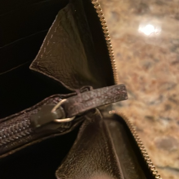 Authentic Gucci Embroidered-Face Zip Wallet.  Pre owned.  Good condition. - Picture 12 of 13